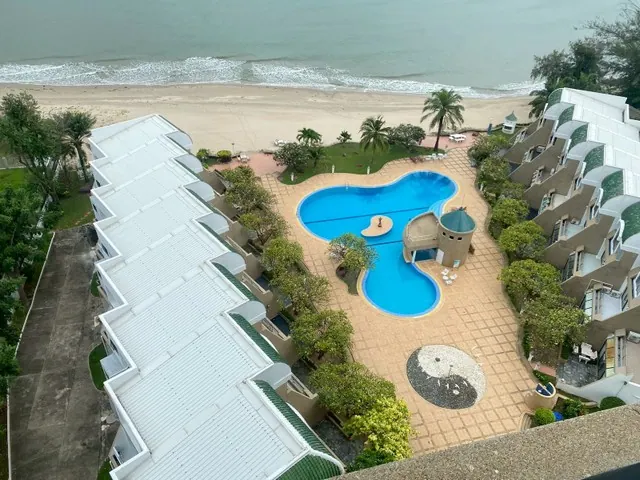 ขายรอยัลบีช คอนโด หาดเจ้าสําราญ (Condo for sale Royal Beach Condominium Hadchaosamran Beach)