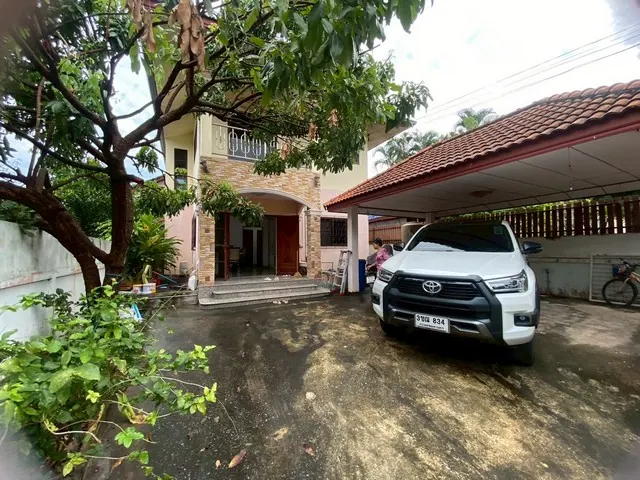 ให้เช่า บ้านเดี่ยว 2 ชั้น ใกล้สี่แยกบ้านเลื่อม (บ้านอยู่นอกโครงการ)  อุดรธานี