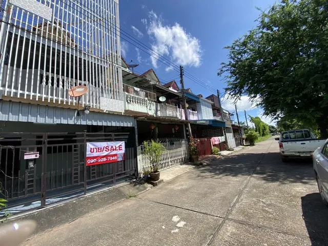 ขายด่วน ทาวน์เฮาส์ 3 ชั้น ใกล้สวนสาธารณะหนองบัว  จ.อุดรธานี