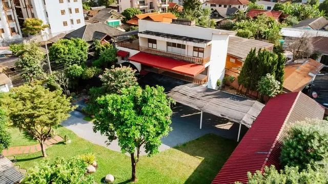 ขายที่ดินพร้อมอาคาร 3 ชั้น ใจกลางท่าแพ วิวดอยสุเทพ เหมาะทำโรงแรม-คาเฟ่ ใกล้แหล่งท่องเที่ยว ราคา 86 ล้าน