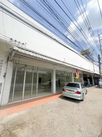 ให้เช่าอาคารพาณิชย์ ถนนเชียงใหม่-หางดง พื้นที่ใช้สอยประมาณ 350 ตร.ม.