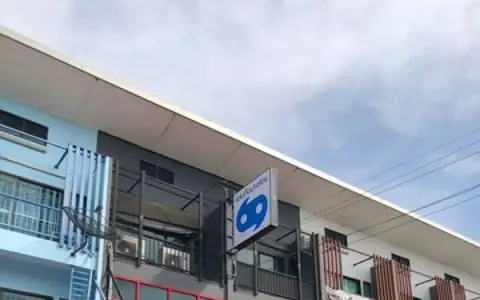 two-unit commercial building at Khlong Si Mueang Mai Market for sale
