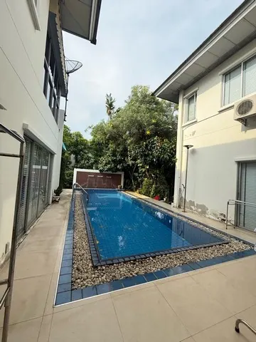 บ้านเดี่ยวสุดหรู หมู่บ้านโนเบิล ทารา งามวงศ์วาน พร้อมสระว่ายน้ำส่วนตัว แปลงมุมในโครงการคุณภาพ ติดรถไฟฟ้า ขายต่ำกว่าราคาประเมิน