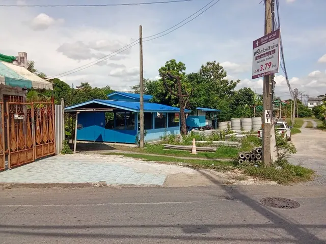 ขายที่ดินพร้อมบ้านและบ้านเช่า 5 หลัง ติดถนนซอยบางศรีเมือง 1