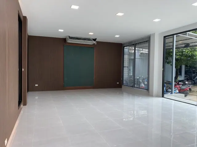 ให้เช่าอาคารสำนักงาน 2 ชั้น ถนนรามอินทรา ใกล้แฟชั่นไอส์แลนด์