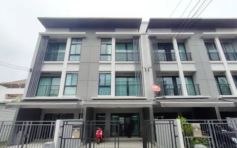 ขายและให้เช่าทฮ. 3 ชั้น ม.บ้านกลางเมือง พระราม 2-พุทธบูชา Built-in พร้อมอยู่