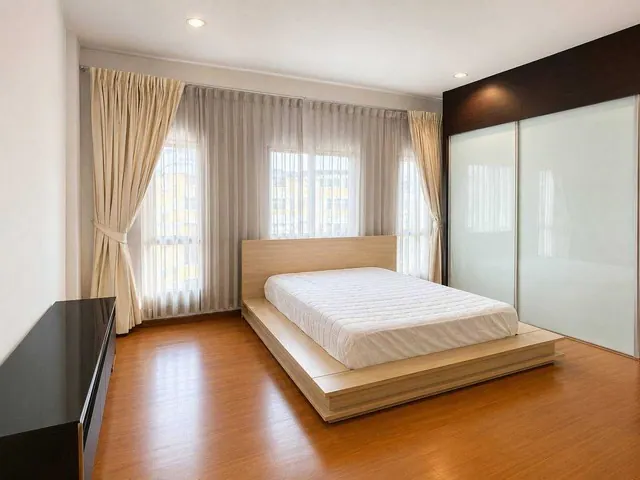 ให้เช่าทาวน์โฮมหลังมุม 3 ชั้น บ้านกลางเมือง สวิสทาวน์ เกษตร-นวมินทร์ ที่ดิน 20 ตร.ว.