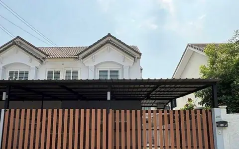 ให้เช่าทาวน์โฮมรีโนเวทใหม่ ซอยอุดมสุข 58 พื้นที่ใช้สอย 170 ตร.ม.