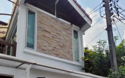 ขายทาวน์เฮ้าส์หลังมุม สินพัฒนาธานี 28.5 ตร.ว. 4 นอน ใจกลางเมืองจตุจักร ถ.เทศบาลสงเคราะห์