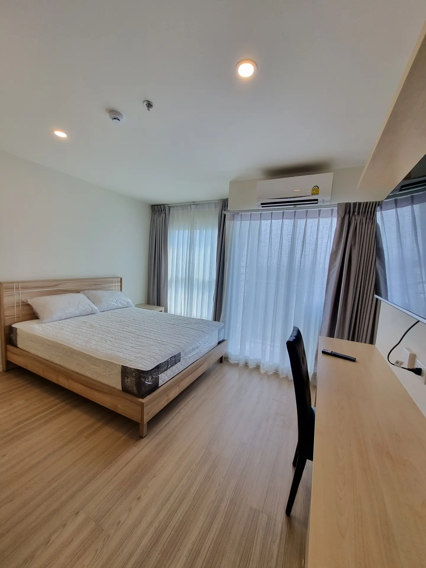 มีเครื่องซักผ้า คอนโด ลุมพินีวิลล์ แจ้งวัฒนะ-ปากเกร็ด สเตชั่น ตรงข้ามเซ็นทรัลแจ้งวัฒนะ สตูดิโอ 23 ตรม. ชั้น 6 พร้อมอยู่พ.ค. 68 เพียง 7,000 บาท