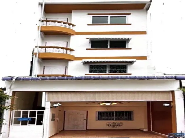 ขายอาคารพาณิชย์ 4.5 ชั้น ซอยศรีด่าน 3 ที่ดิน 50 ตร.ว.