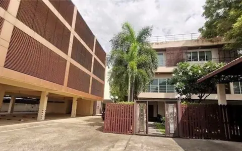 ขายที่ดินพร้อมบ้านและออฟฟิศ สุขุมวิท101 แยกปุณณวิถี34  เนื้อที่ 1-1-62 ไร่