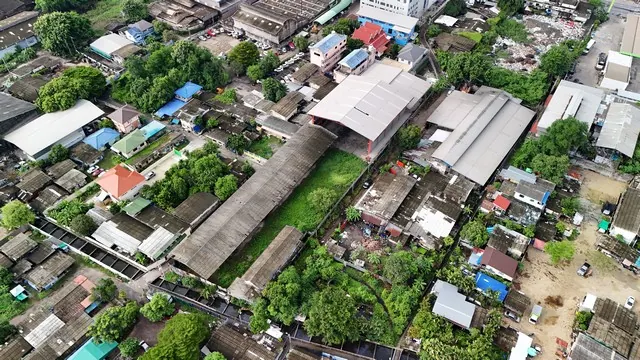 ที่ดินถนนปูเจ้าสมิงพราย พร้อมลานจอดรถและออฟฟิศ เนื้อที 986 ตารางวา