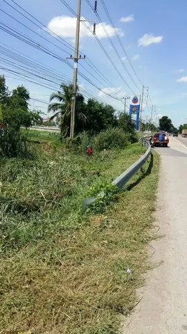 ขายที่ดินแปลงสวย 29-2-71 ไร่  ติดถนนใหญ่ ลาดหลุมแก้ว ปทุมธานี หน้ากว้าง 130 ม. ติด PTT  ใกล้ตลาดระแหง 100 ปี