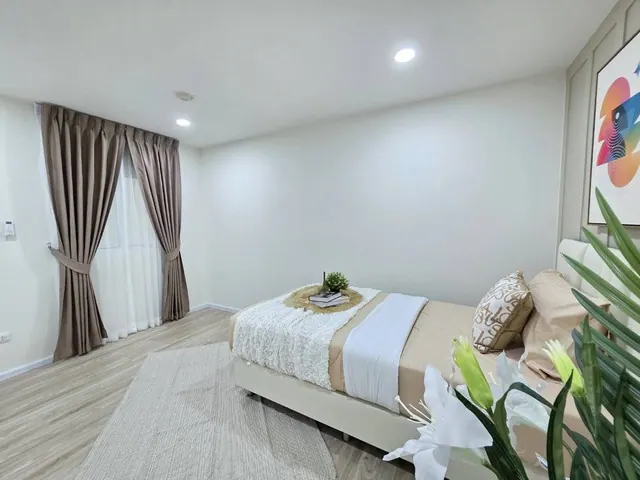 SAR018-100 ขาย TheRoyal วิภาวดี คอนโด ขยายขอบเขตความสุข ของครอบครัว