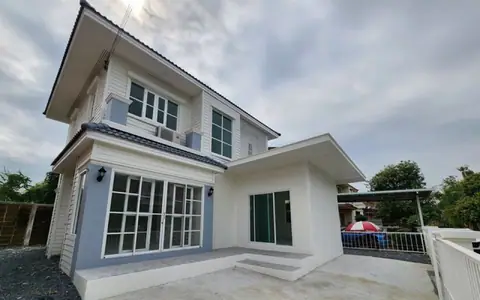 ขาย บ้านเดี่ยวหมู่บ้าน Vararom Lakeview : วรารมย์ เลควิลล์  ส่วนกลางทะเลสาบ