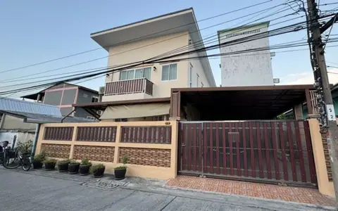 บ้านเดี่ยวสร้างเอง  2 ชั้น  สะแกงาม14 พร้อมอยู่ ใกล้ทางด่วน เดินทางสะดวก