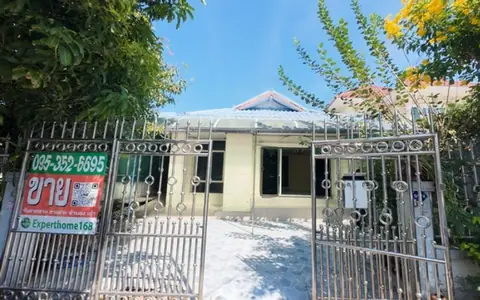 บ้านเดี่ยวชั้นเดียว ในหมู่บ้านประชานิเวศน์2 ระยะ3 ในทำเลที่ดี เดินทางเข้าออกสะดวก