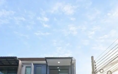 ทาวน์โฮม3 ชั้น บ้านใหม่ รีโนเวทใหม่ทั้งหลัง ราคาดีสุดในโครงการ