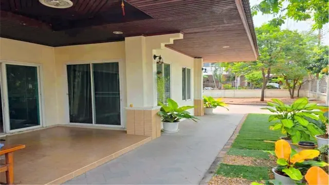 ขาย บ้านติดถนนพุทธมณฑลสาย 4 บ้านเดี่ยว 124  ตรว. ม.บ้านมณฑลทิพย์  หน้าติดถนน หลังติดน้ำ ใกล้มหิดลศาลายา เซ็นทรัลปิ่นเกล้า พุทธมณฑล