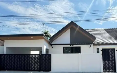 หมู่บ้านร็อคการ์เด้น3-4ภูเก็ต บ้านแฝดสไตล์บ้านเดี่ยวรีโนเวทใหม่ 39วา 3ห้องนอน 3ห้องน้ำ ใกล้แยกควนดินแดง