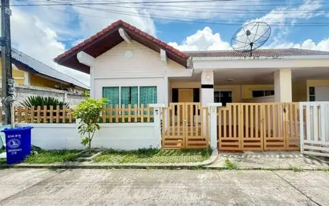 หมู่บ้านรุ่งระวีภูเก็ต บ้านแฝดสภาพเดิม 43วา 2ห้องนอน 1ห้องน้ำ ใกล้สนามบินภูเก็ต