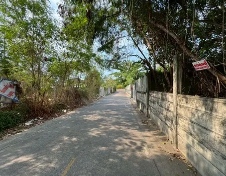 ขายด่วน ที่ดินเปล่า ซอยติวานนท์ 24 แยก 13 อ.เมืองนนทบุรี ที่ดินขนาด 151 ตร.วา ถมแล้ว ผังสีส้ม ใกล้ BTS แคราย เพียง 1.8 กม.