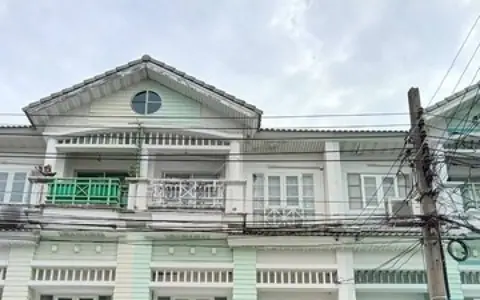 ให้เช่า ทาวน์เฮ้าส์ 3 ชั้น ม.ยิ่งรวยนิเวศน์ คลองประปา - ประชาชื่น