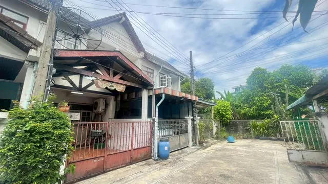 ขายบ้านราคาถูกที่สุดในย่านนี้! หมู่บ้านสว่างจิต สวนผัก 2 ซอย 2 แยก 10 ตลิ่งชัน