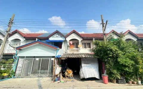 ขายทาวน์เฮ้าส์ 2 ชั้น หมู่บ้านจิตรัตนา บางบัวทอง - สุพรรณบุรี จ.นนทบุรี ราคาเบาๆ พร้อมอยู่!