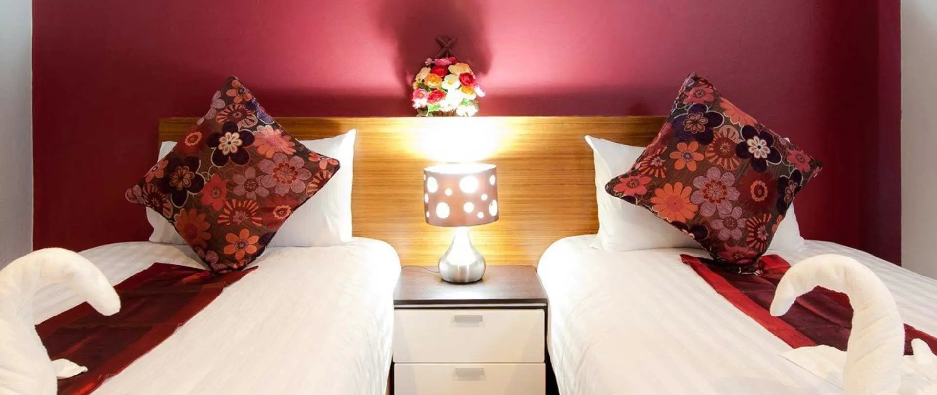 ขายโรงแรม  LA Xenia  Beach   Hotel   โรงแรม กระทัดรัดง่ายต่อการ ดูแล และต่อยอดธุระกิจ ตั้งอยู่บนสถานที่ที่ดีของหาดกระตะ ภูเก็ต