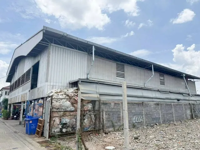 ที่ดินพร้อมโกดัง2ชั้น พื้นที่191ตร.ว. ซอยศรีด่าน3/3แยก2 สำโรงเหนือ สมุทรปราการ
