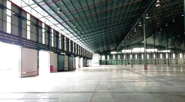 ให้เช่าโรงงานคลังสินค้าศรีราชา พื้นที่ใช้สอย 14,000 ตรม ผังม่วงลาย สามารถขอใบรง.4 ได้