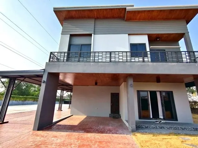 ลดพิเศษ 200,000 บาท ขายบ้านเดี่ยวหลังใหญ่บ้านบึงชลบุรี  ใกล้ถนน 344  อ.บ้านบึง  จ.ชลบุรี