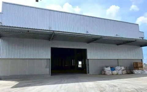 ให้เช่าโรงงานนิคมพัฒนาระยอง มี boi ประกอบธุรกิจพลาสติก โกดัง/โรงงาน 2,880 ตารางเมตร พื้นที่สีม่วงลาย
