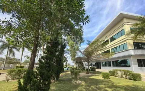 ขายที่ดินพร้อมโรงงานชลบุรี เนื้อที่​  57-3-58 ไร่ พร้อมใบอนุญาตโรงงาน รง.4 บ่อทอง ชลบุรี ห่างจากถนน​ 331  เพียง​ 2​  กม ผังสีเหลือง