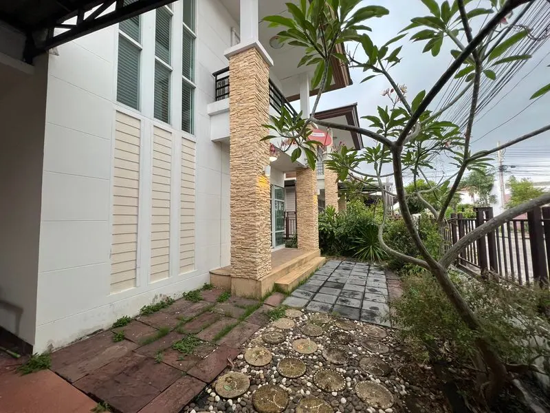 บ้านเดี่ยว  บ้านเลขที่ 99/39 ในโครงการเดอะกรีนการ์เด้น บางนา-ตราด ถ.บางนา-ตราด ซอยบางนา-ตราด53 ต.บางแก้ว อ.บางพลี จ.สมุทรปราการ 10540