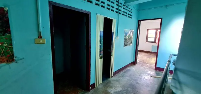 อาคารพาณิชย์ 3 ชั้น  อำเภอบึงสามพัน จังหวัดเพชรบูรณ์ เลขที่ 108/1  หมู่ 4 ตำบลบึงสามพัน อำเภอบึงสามพัน จังหวัดเพชรบูรณ์