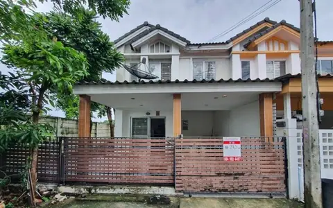 ทาวน์เฮ้าส์ บ้านพฤกษา 71 กรุงเทพฯ-ปทุมธานี  24.5 ตร.ว. 084 9924497