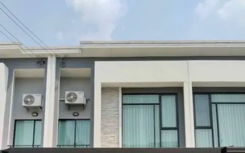 ทาวน์โฮม พลีโน่ พหล-วัชรพล 2 ราคา 3,700,000. 2 ชั้น  จอดรถ 2 คัน