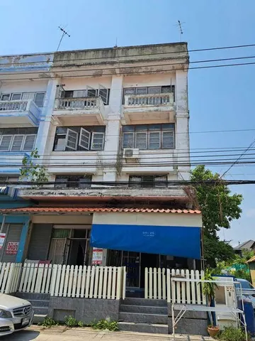 อาคารพาณิชย์ 3 ชั้น ต้นซอย หมู่บ้านทับทอง  บางเสาธง บางพลี จังหวัดสมุทรปราการ  0849924497