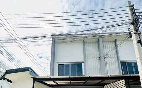 ขายทาวน์โฮมหลังมุม 2 ชั้น เฌอ บางขุนนนท์