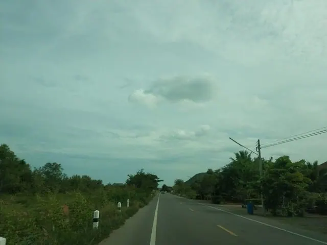 ขายที่ดินติดถนนใหญ่ ใกล้ทะเล ปากน้ำปราณ 21 ไร่ ใกล้ทำเล