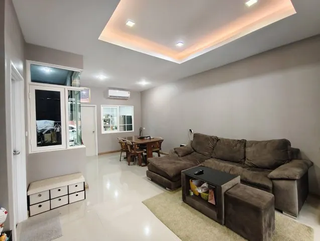 ทาวน์โฮม 3 ชั้น หลุดมาเพียง 1 หลังเท่านั้น!!!โกลเด้นทาวน์ 2 ปิ่นเกล้า–จรัญสนิทวงศ์ ทำเล ต้นโครงการ เข้า-ออกสะดวก บ้านตกแต่ง สไตล์มินิมอล