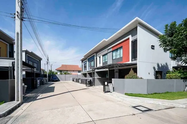 ขายทาวน์โฮม สิริ เพลส ประชาอุทิศ 90 ขนาด 31 ตร.ว. 3 ห้องนอน 3 ห้องน้ำ