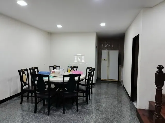 ขาย ทาวน์โฮม 3 ชั้น อุดมสุข 51,ประวิทย์และเพื่อน เนื้อที่ 28 ตร.ว. ใกล้รถไฟฟ้าสายสีเหลือง สถ