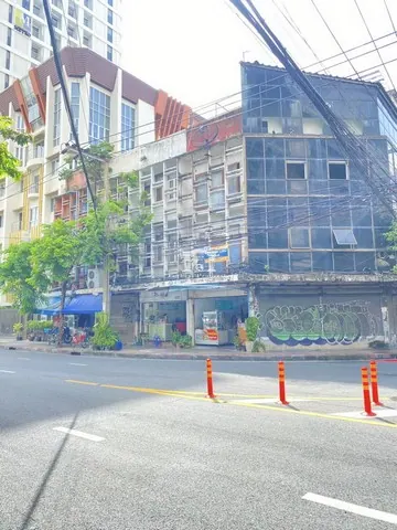 ขายอาคารพาณิชย์ 3 ชั้น ถนนสุรวงศ์ ที่ดิน 13 ตร.ว.