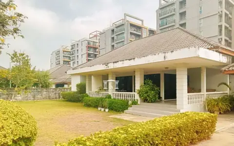 ขาย ที่ดินพร้อมบ้าน ทำเลทอง ใกล้รถไฟฟ้า เดินทางสะดวกได้หลายทาง ถ.สุขุมวิท 101/1 ซ.วชิรธรรมสาธิต 57 ใกล้ BTS ปุณณวิถี และ BTS บางจา
