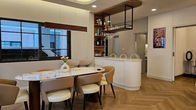 ขายบ้านหรู พร้อมอยู่ หมู่บ้าน Centro บางนา ตกแต่งบิ้วอินครบ