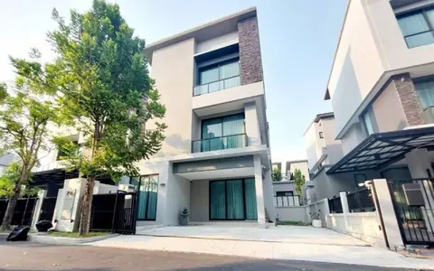 ให้เช่าบ้านแฝด บ้านกลางเมือง คลาสเซ่ เอกมัย-รามอินทรา (Baan Klang Muang Classe)